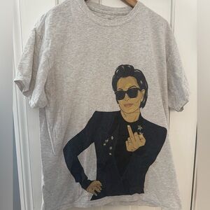 Kris Jenner middle finger T-shirt by Kylie Jenner- light grey shirt - sz medium